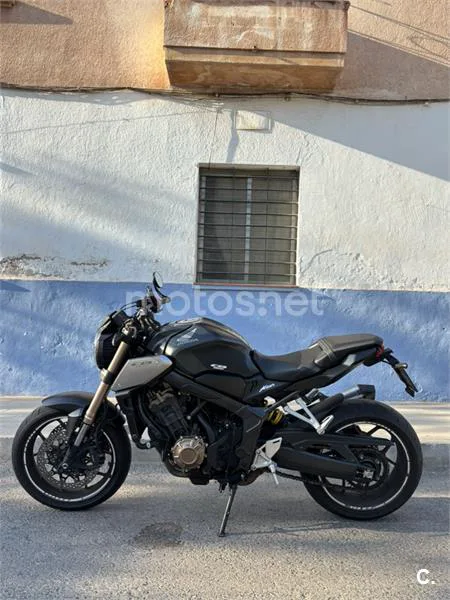 Honda CB 650 R – Vista 6