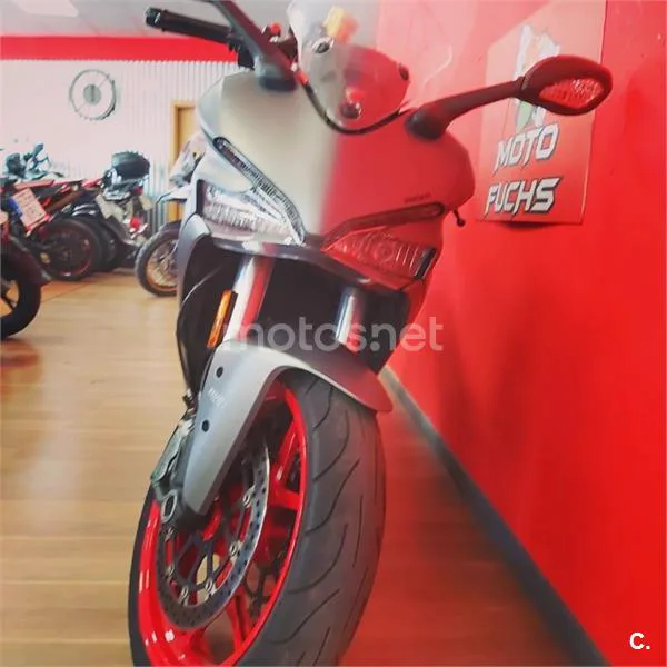 Ducati SuperSport – Vista 11
