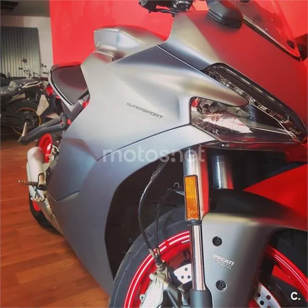 Ducati SuperSport – Vista 3