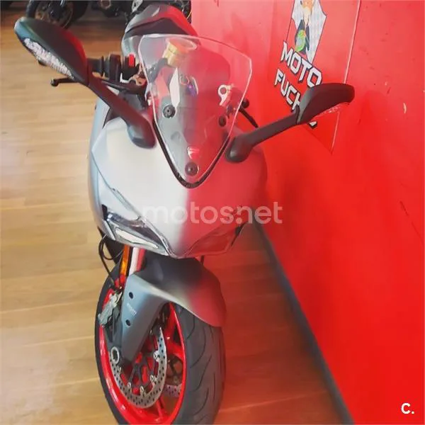 Ducati SuperSport – Vista 4