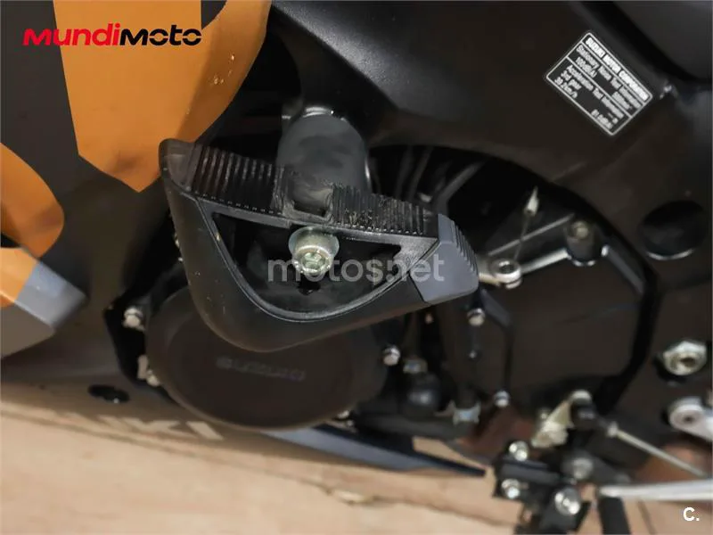 Suzuki GSX-S – Vista 20