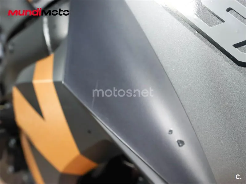 Suzuki GSX-S – Vista 29