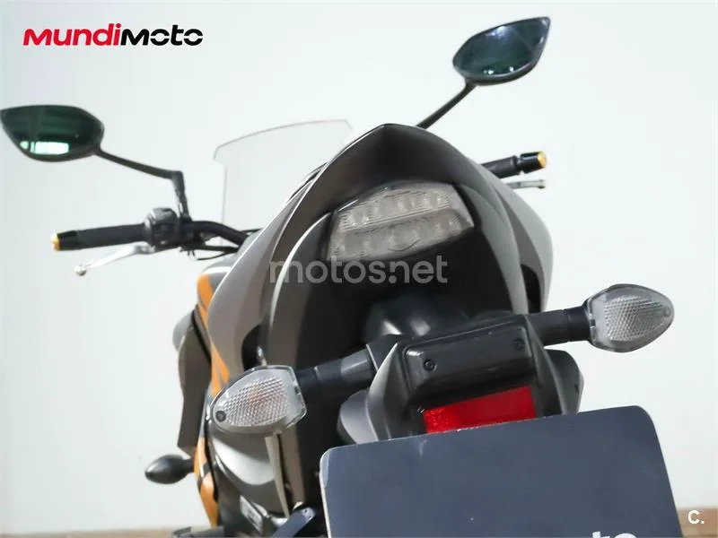 Suzuki GSX-S – Vista 9
