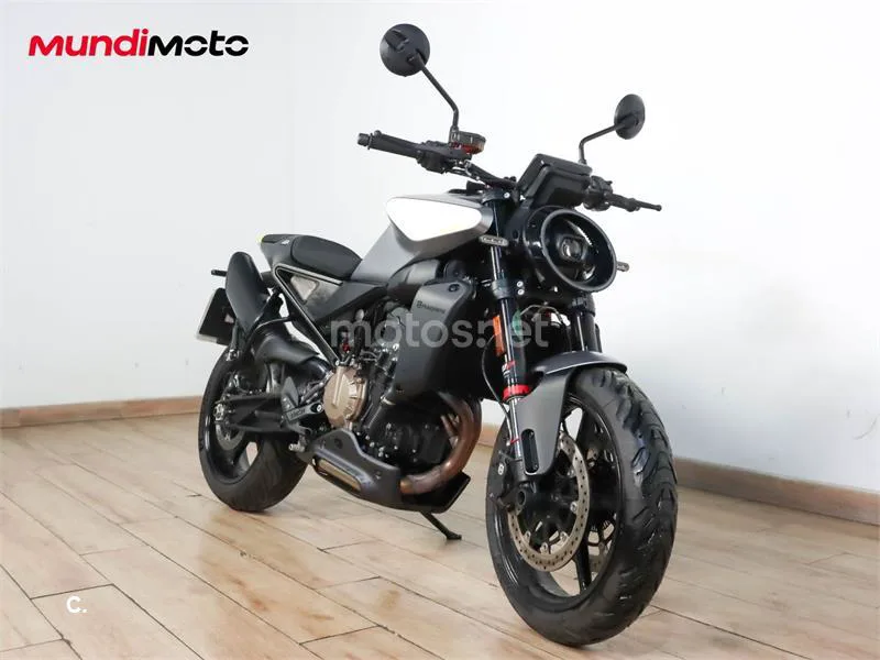 Husqvarna Vitpilen 801 6999 € 2025 Madrid - 2