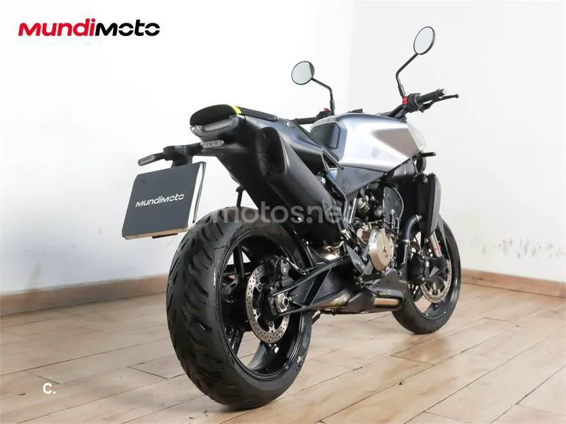 Husqvarna Vitpilen 801 – Vista 3