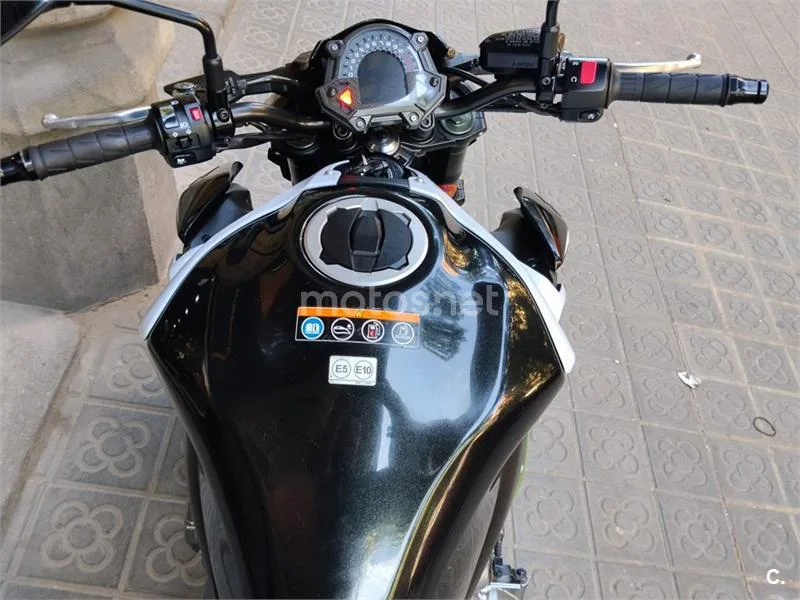 Kawasaki Z900 – Vista 11