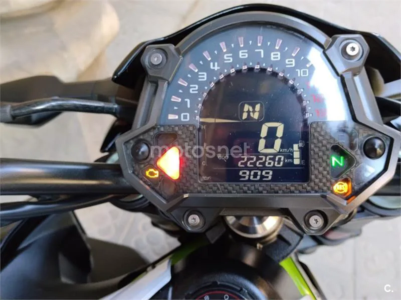 Kawasaki Z900 – Vista 12