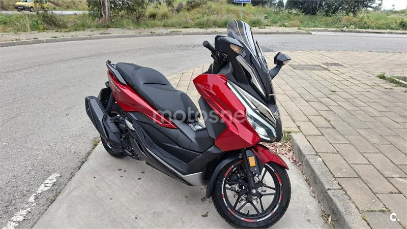 Honda Forza 350 – Vista 2