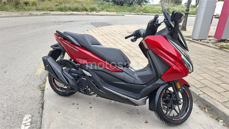 Honda Forza 350 – Vista 3