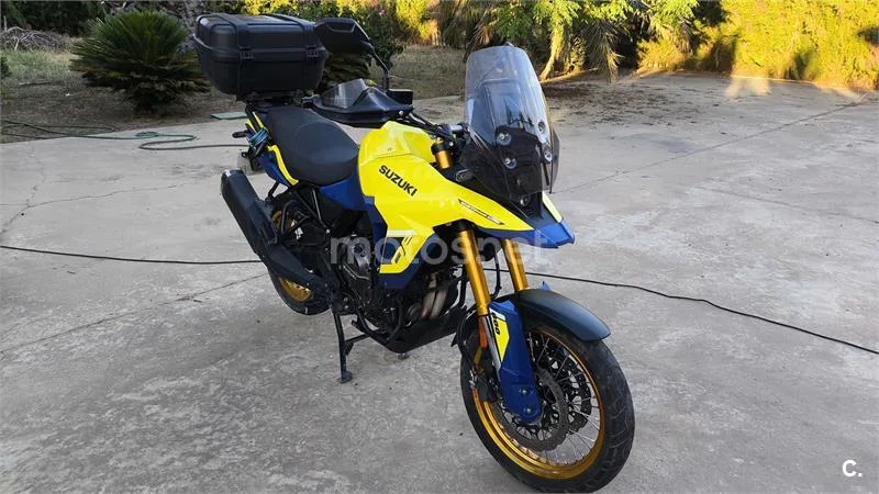 Suzuki V-Strom 800 – Vista 2