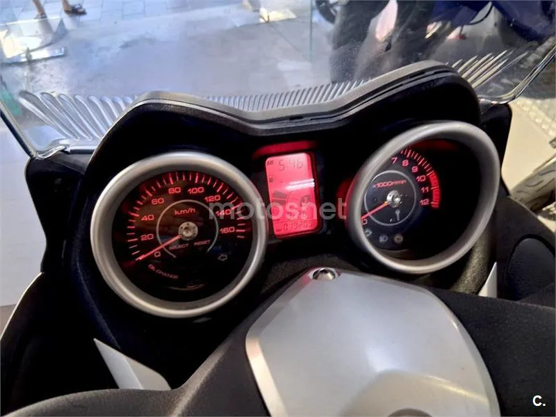 Yamaha XMAX 125 – Vista 7