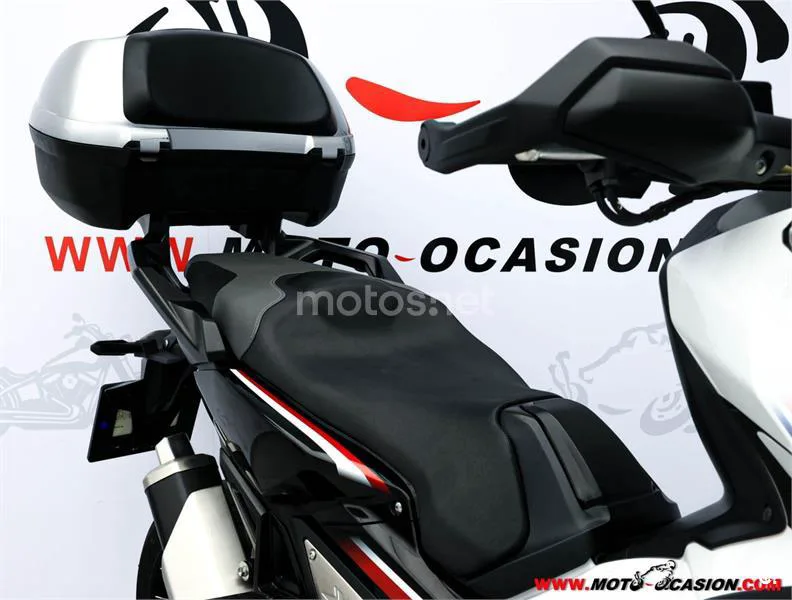 Honda X-ADV – Vista 11