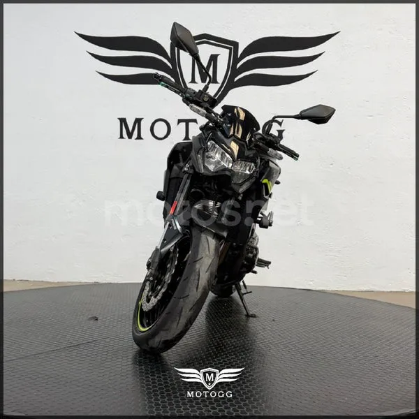 Kawasaki Z900 – Vista 4