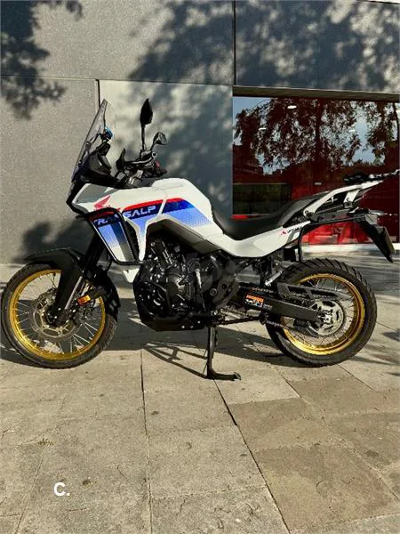 Honda XL 750 Transalp – Vista 4
