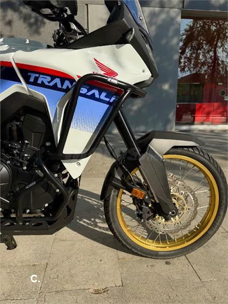 Honda XL 750 Transalp – Vista 5