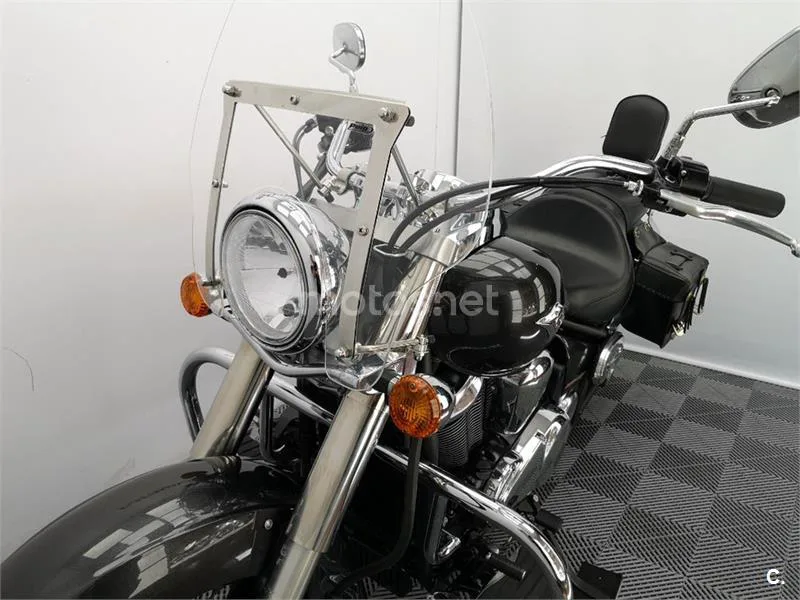 Kawasaki VN 900 Classic – Vista 18