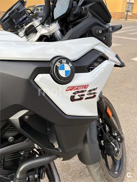 BMW F 750 – Vista 6