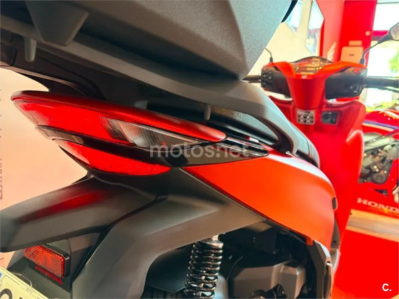 Honda SH 350i – Vista 10