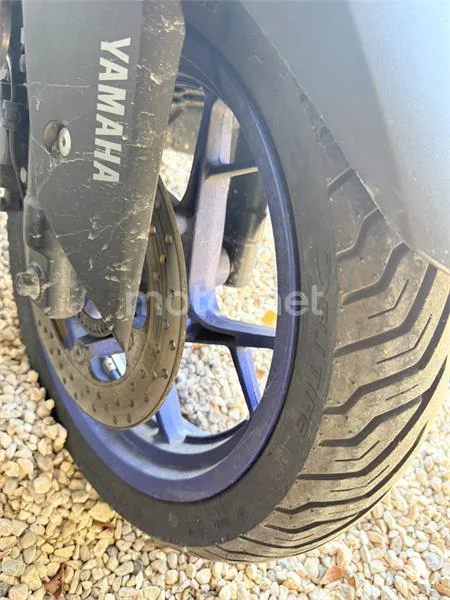 Yamaha XMAX 125 – Vista 2