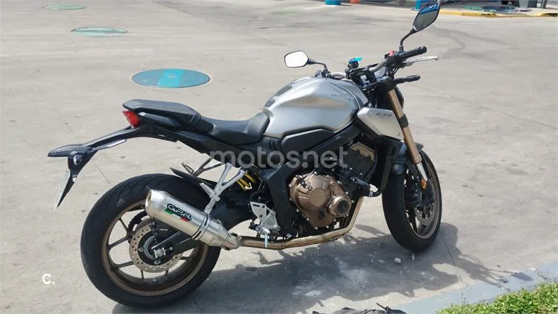 Honda CB 650 R – Vista 3