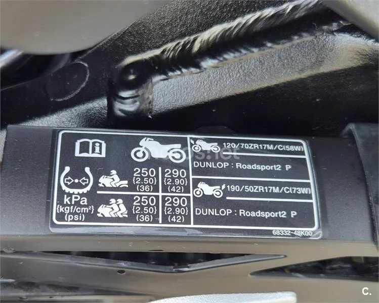 Suzuki GSX-S – Vista 18