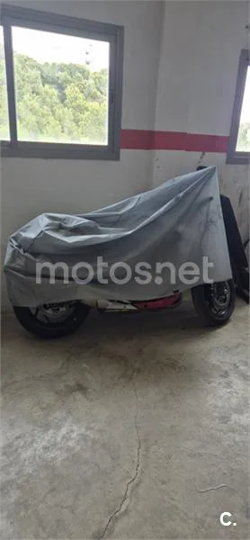 Suzuki GSX-S – Vista 4