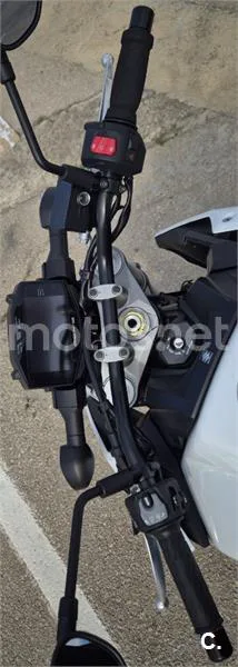 Suzuki GSX-S – Vista 7