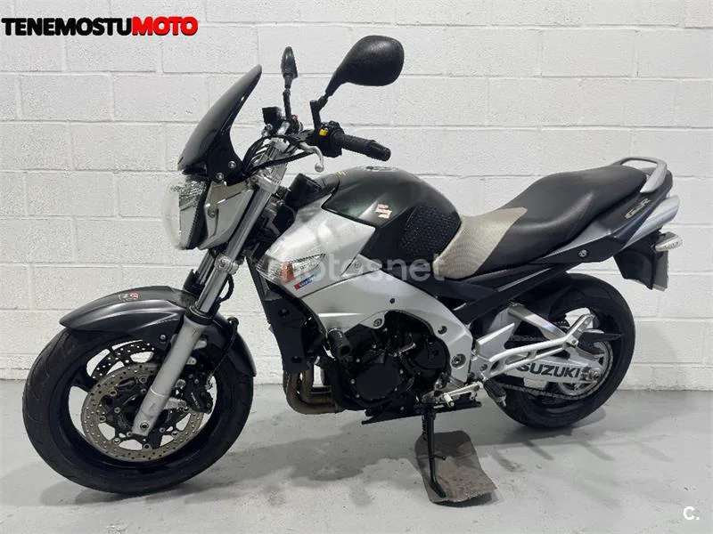 Suzuki GSR 600 – Vista 4