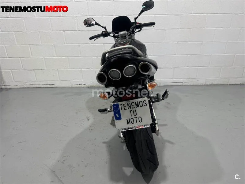 Suzuki GSR 600 – Vista 8