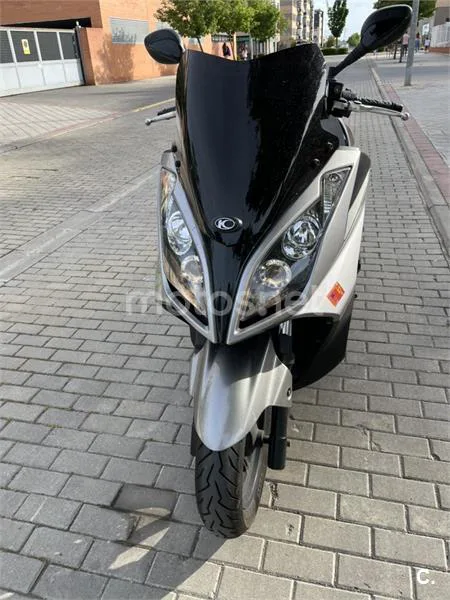 Kymco Super Dink 125 – Vista 4