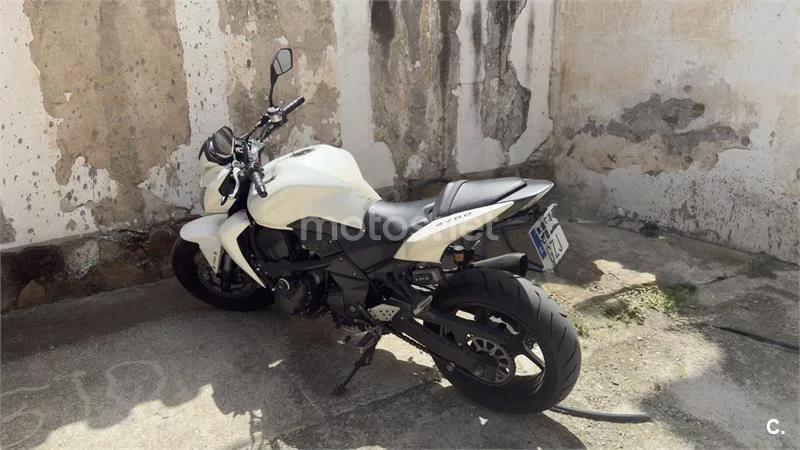 Kawasaki Z750 – Vista 2
