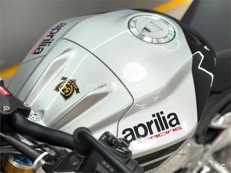 Aprilia Tuono V4 1100 Factory – Vista 16