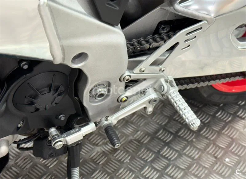 Aprilia Tuono V4 1100 Factory – Vista 18