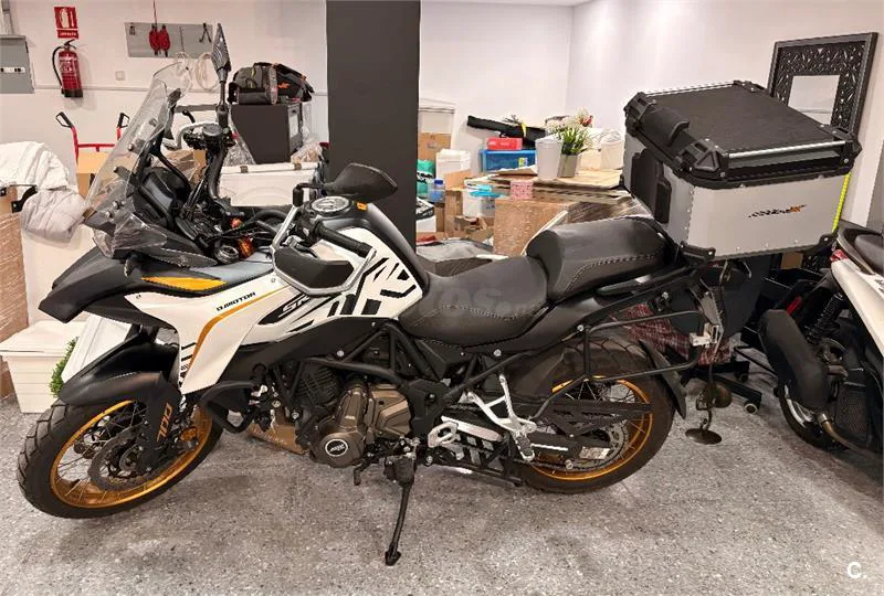 QJ Motor SRT 700 X – Vista 2