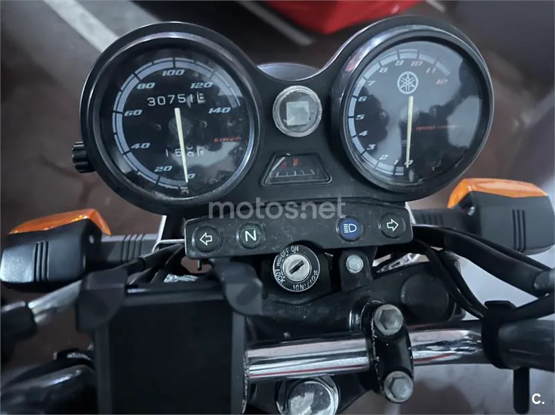 Yamaha YBR 125 – Vista 4