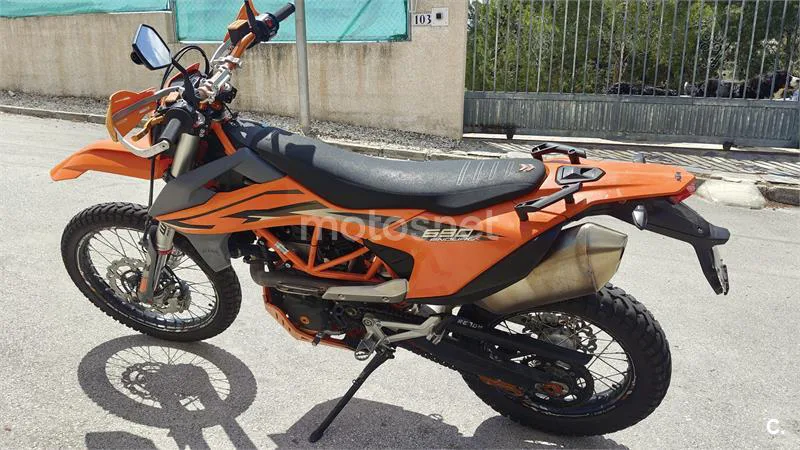 KTM 690 Enduro R – Vista 2