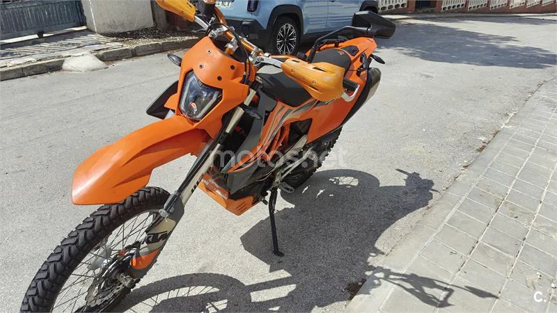 KTM 690 Enduro R – Vista 7