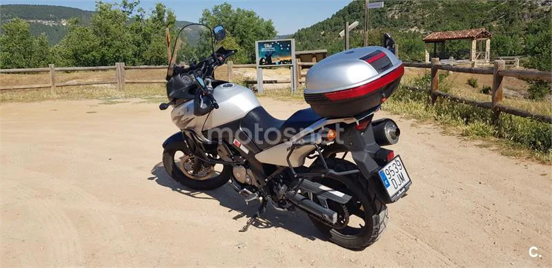 Suzuki V-Strom 650 – Vista 8