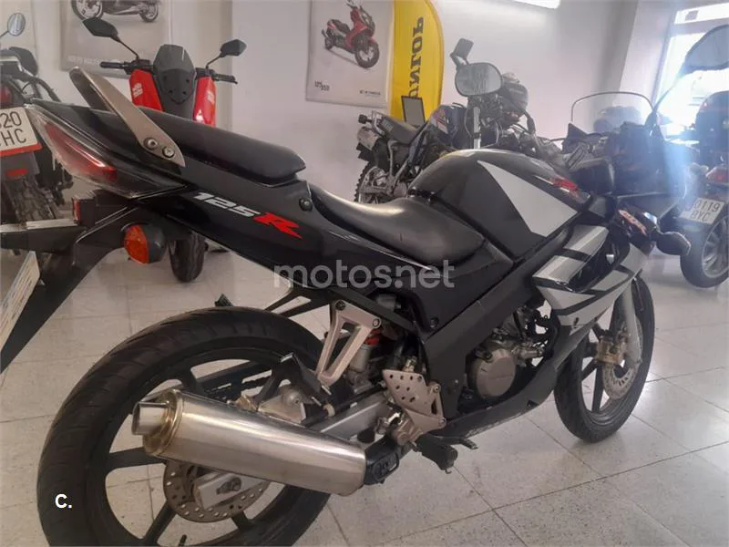 Honda CBR 125 R – Vista 8
