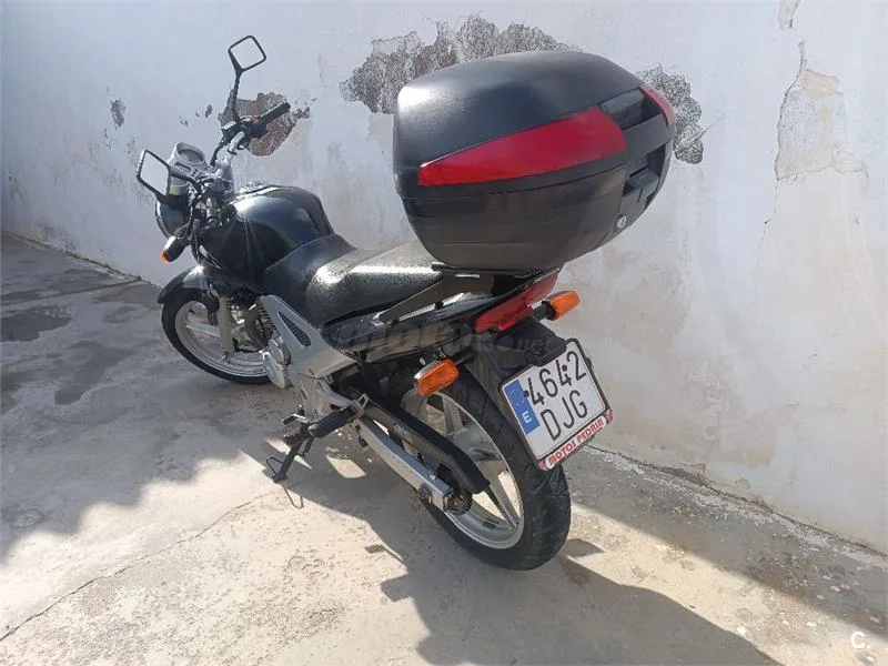 Honda CBF 250 – Vista 5