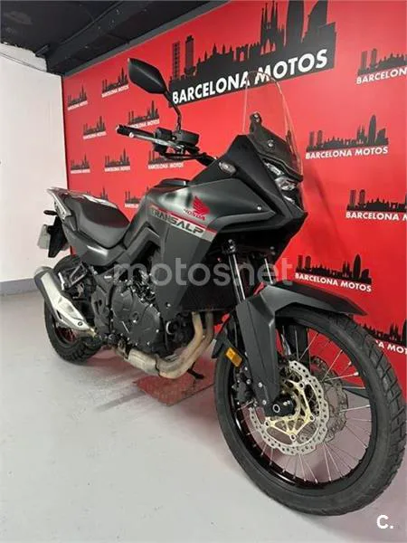 Honda XL 750 Transalp – Vista 3