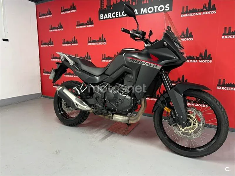 Honda XL 750 Transalp – Vista 4