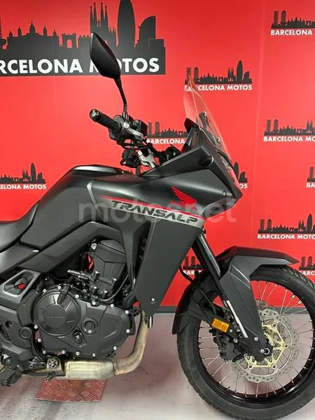 Honda XL 750 Transalp – Vista 7