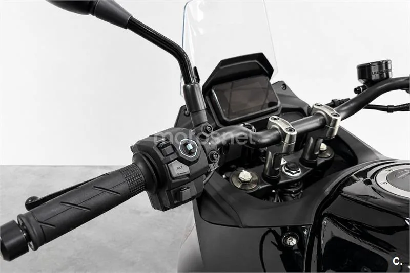 Honda XL 750 Transalp – Vista 13