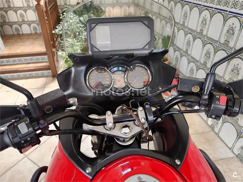 Suzuki V-Strom 1000 – Vista 10