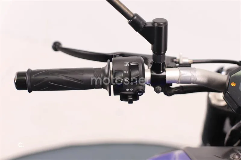 Yamaha MT-07 – Vista 7