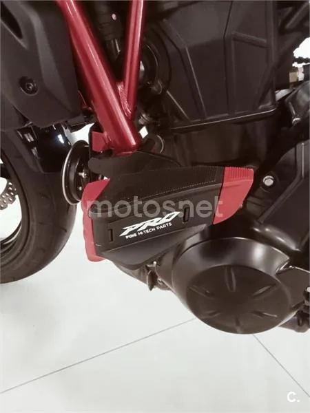 Kawasaki Z650 – Vista 10