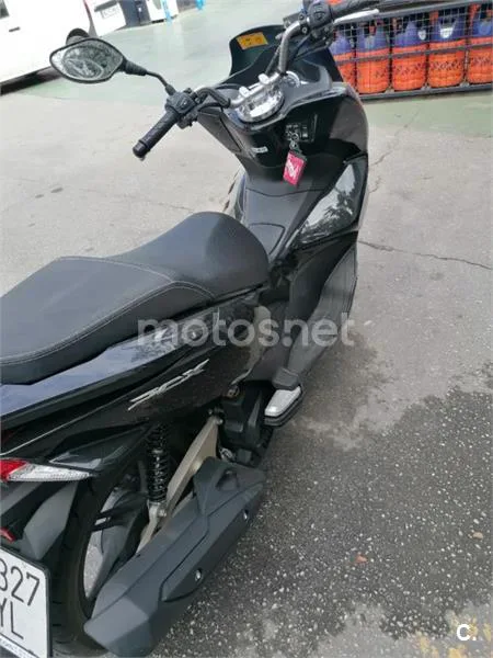 Honda PCX 125 – Vista 3
