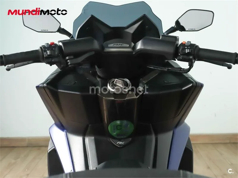 Kymco AK 550 – Vista 11