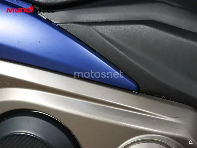 Kymco AK 550 – Vista 18
